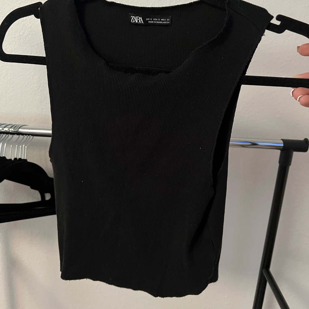 Zara tank size small